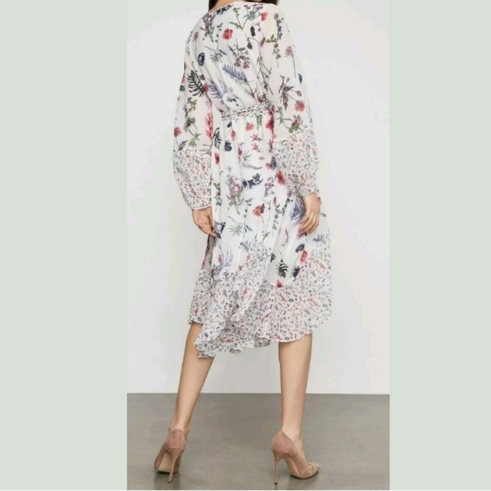 SOLD..NWT BEAUTIFUL BCBGMAXAZRIA Wildflowers Dress - Picture 3 of 8